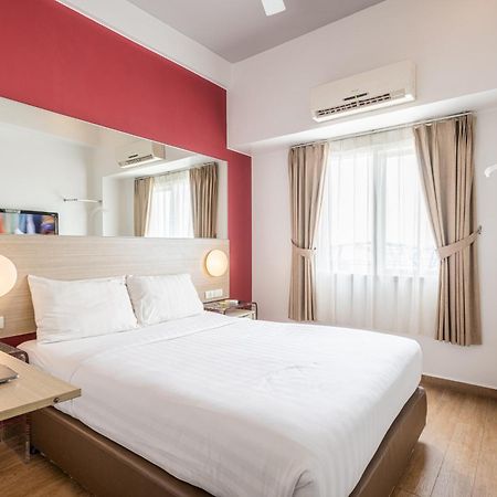 Hotel Red Planet Bekasi Exterior foto