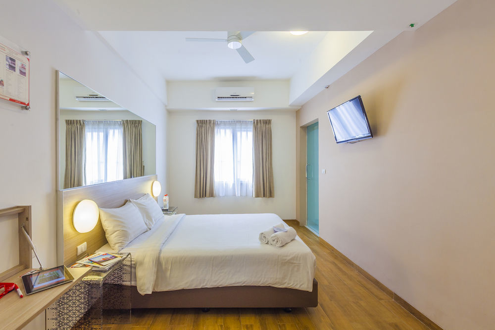 Hotel Red Planet Bekasi Exterior foto